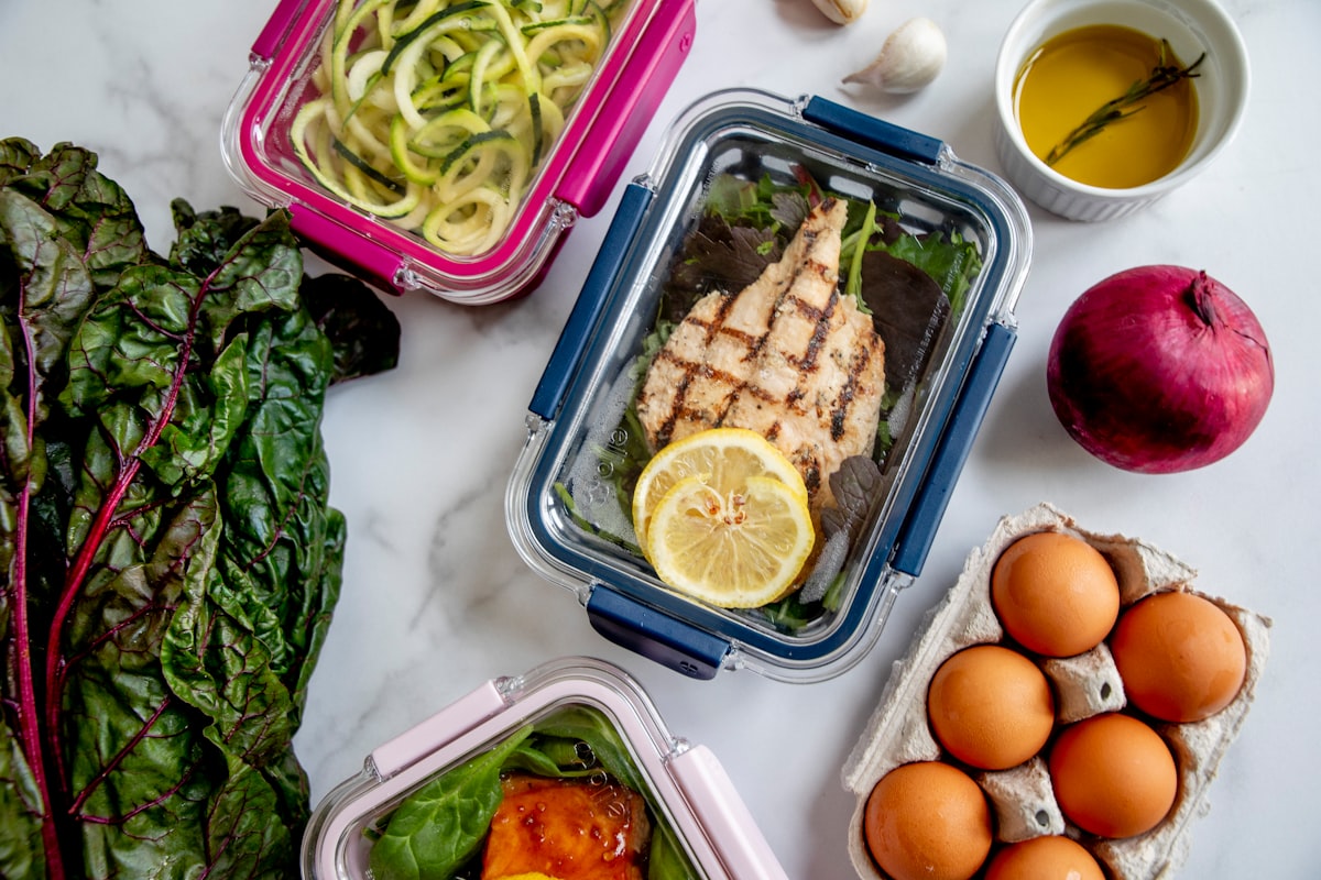 High-protein breakfast scramble with eggs and vegetables
